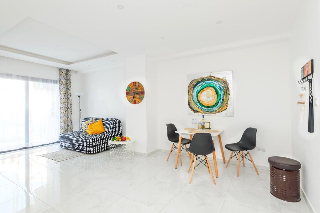 Six Apartments Larnaca Exterior photo