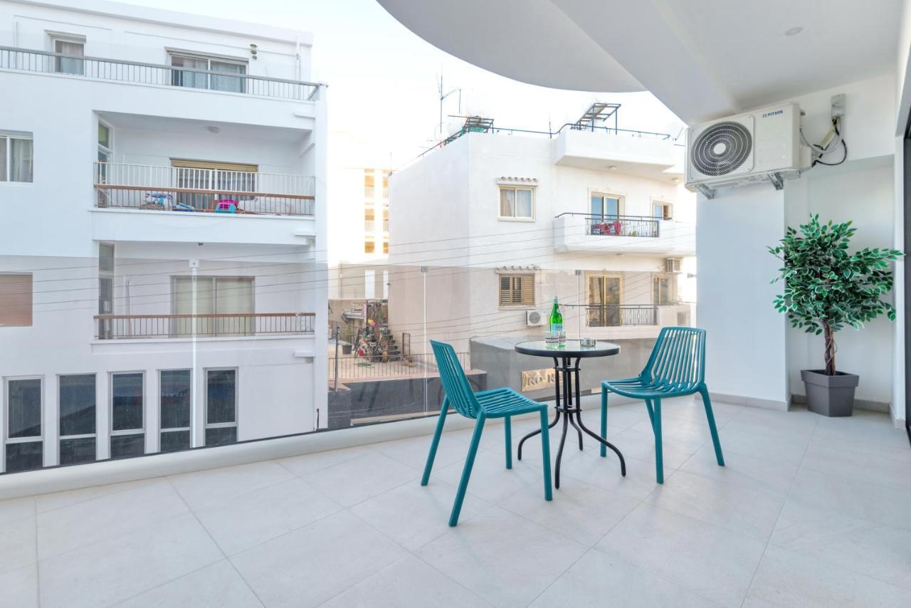 Six Apartments Larnaca Exterior photo