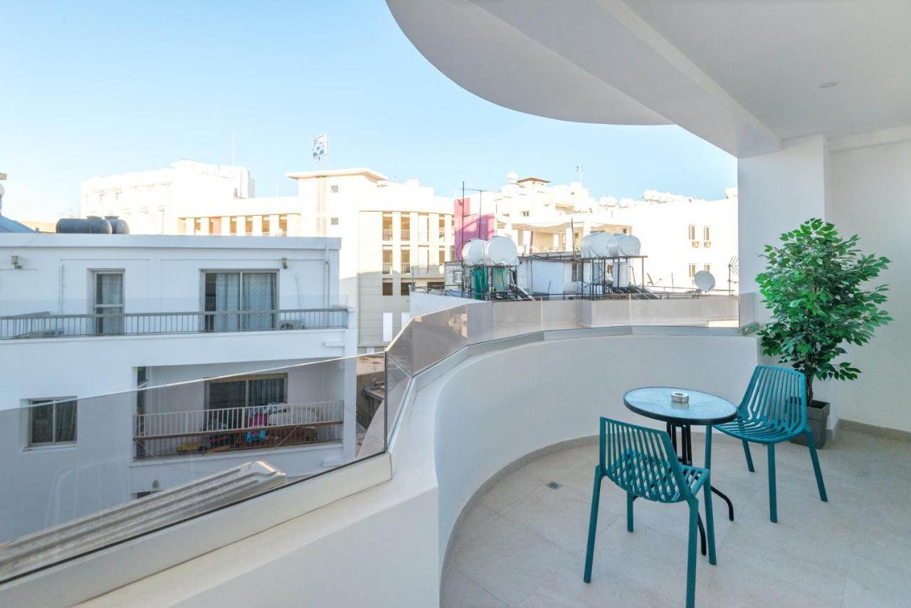 Six Apartments Larnaca Exterior photo