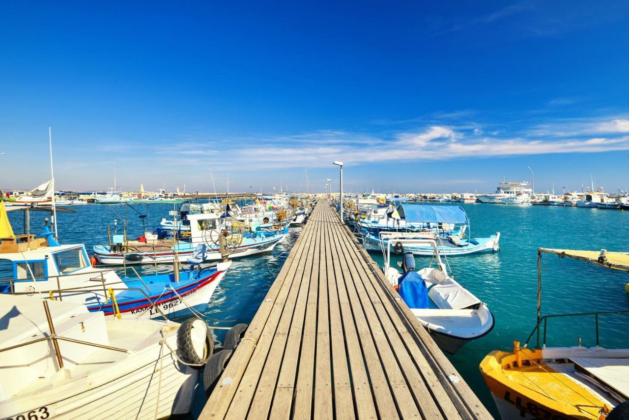 Six Apartments Larnaca Exterior photo